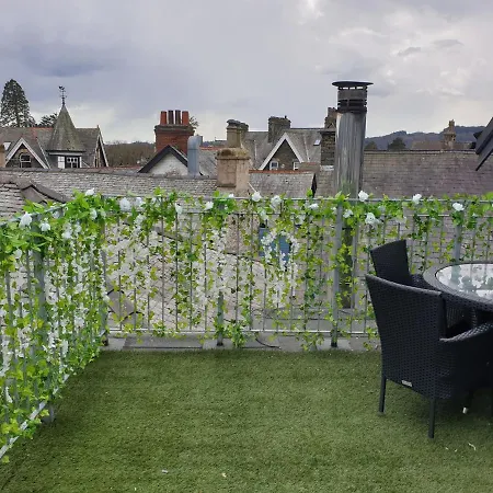 Central Luxury Two Bed Dog Friendly