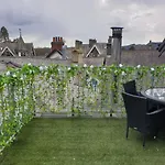 Central Luxury Two Bed Dog Friendly