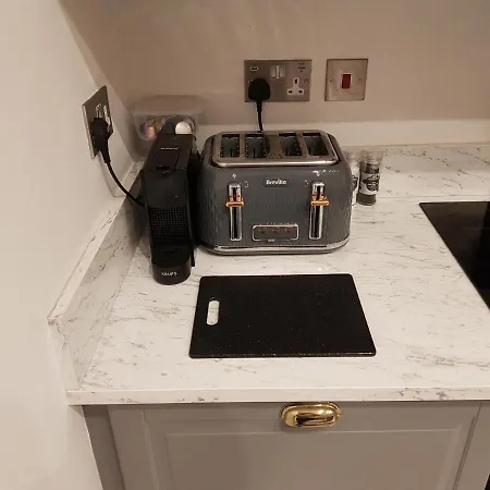 Central Luxury Two Bed Dog Friendly דירה *
