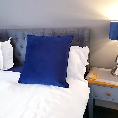 Central Luxury Two Bed Dog Friendly